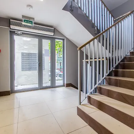 公寓 Grey Apartment! Cozy For Two!