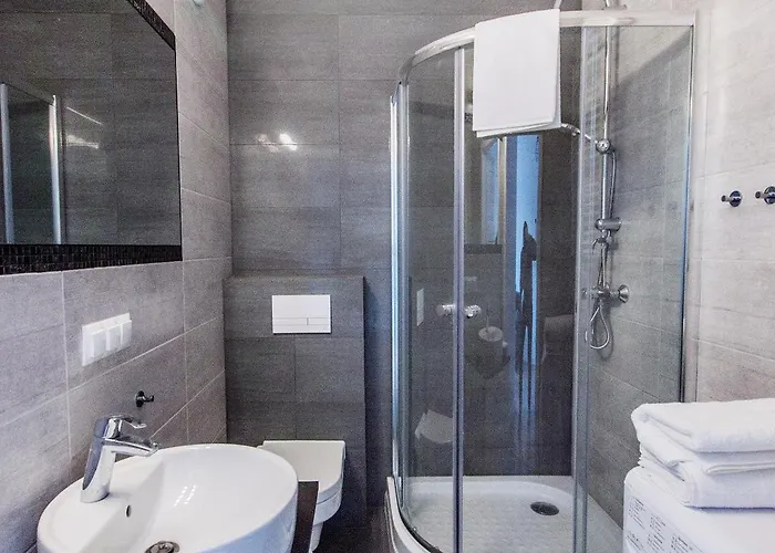 Grey Apartment! Cozy For Two! * ヴロツワフ